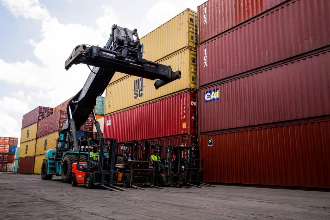 Fleet of forklifts and reach stackers on standby